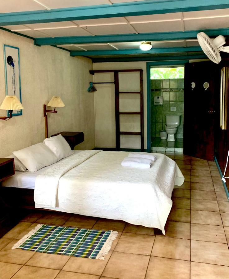 Lapalapa Beachfront Hotel Puerto Viejo de Talamanca Ngoại thất bức ảnh