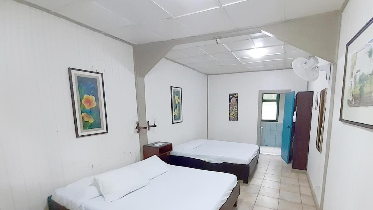 Lapalapa Beachfront Hotel Puerto Viejo de Talamanca Ngoại thất bức ảnh